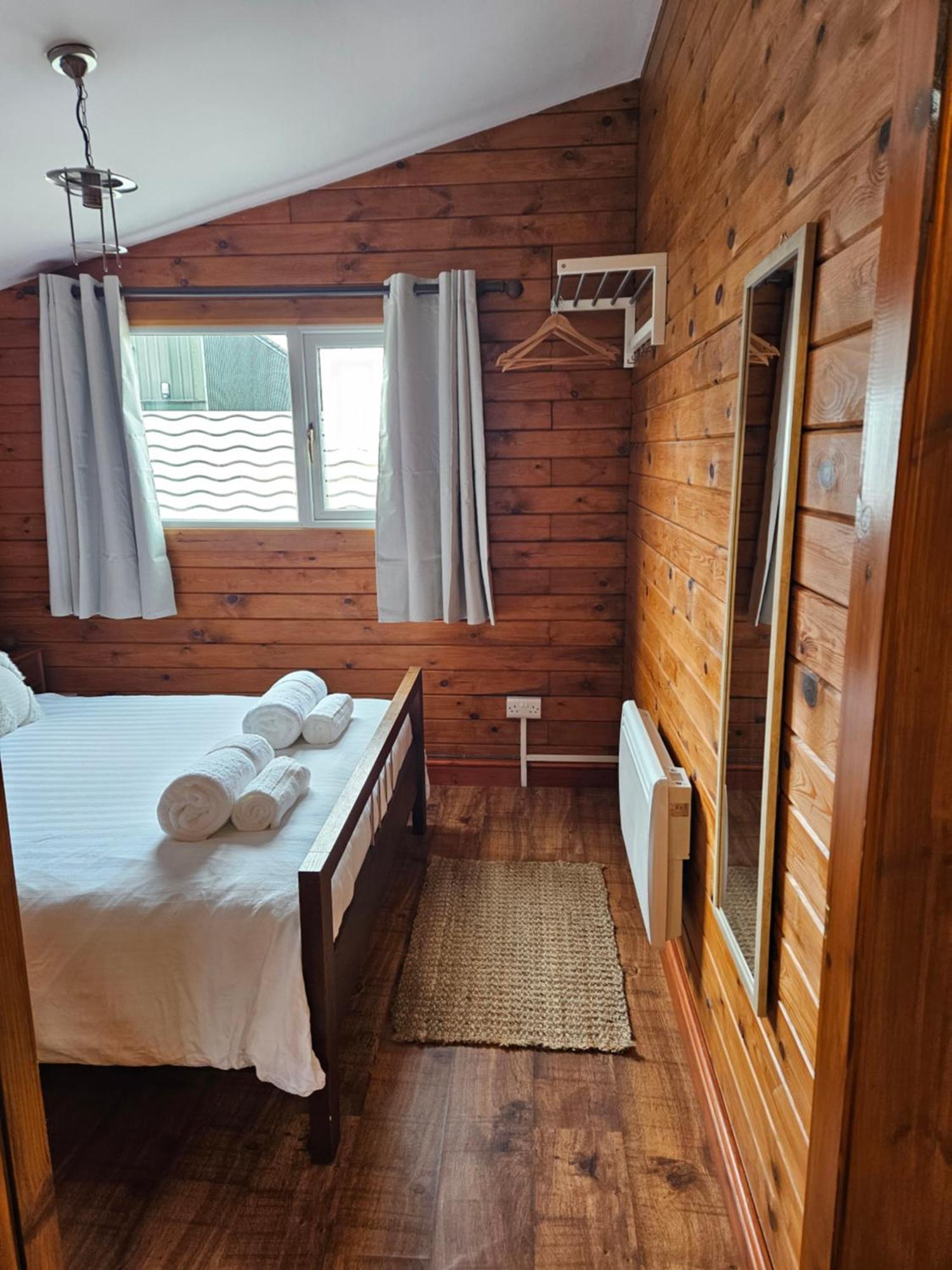 Captain'S Cabin Mynytho 外观 照片